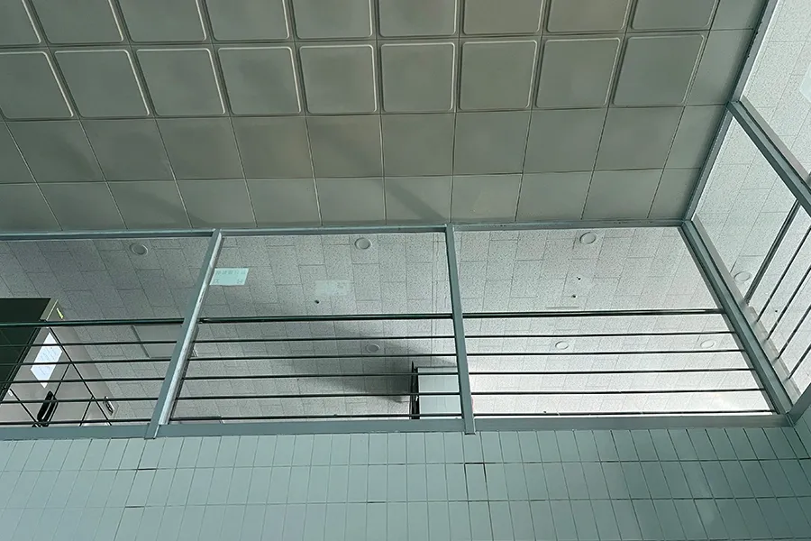 부산남구 상가유리썬팅 시공 후 유리창 모습