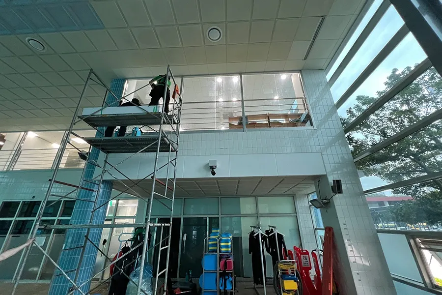 부산남구 상가유리썬팅 시공 세부 모습